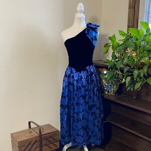 Vintage Velvet One-Shoulder Dress